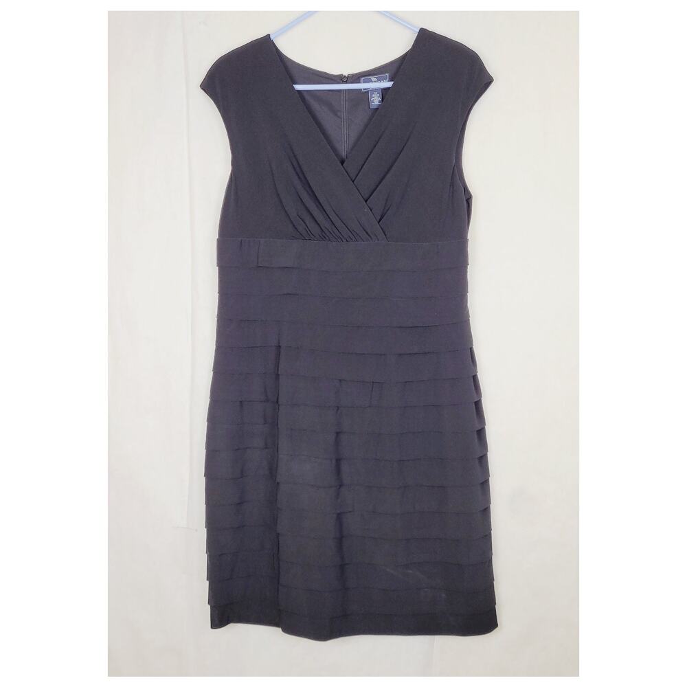 American Living black v-neck shutter pleated sheath dress Size 12 Cocktail LBD